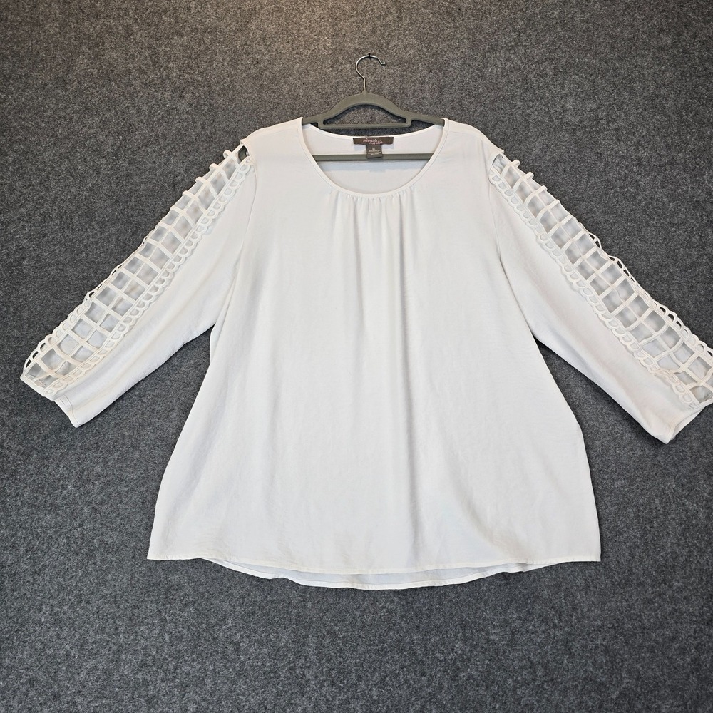 Olivia & Martin Blouse Top Women's XL White Cutout Lattice Sleeve Round Neck